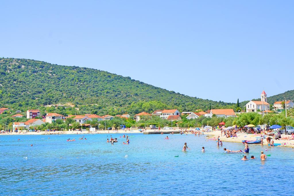 Apartments Borozan Vinišće Zewnętrze zdjęcie