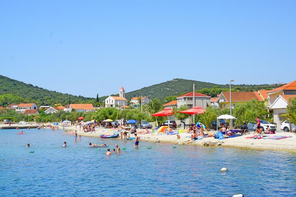 Apartments Borozan Vinišće Zewnętrze zdjęcie
