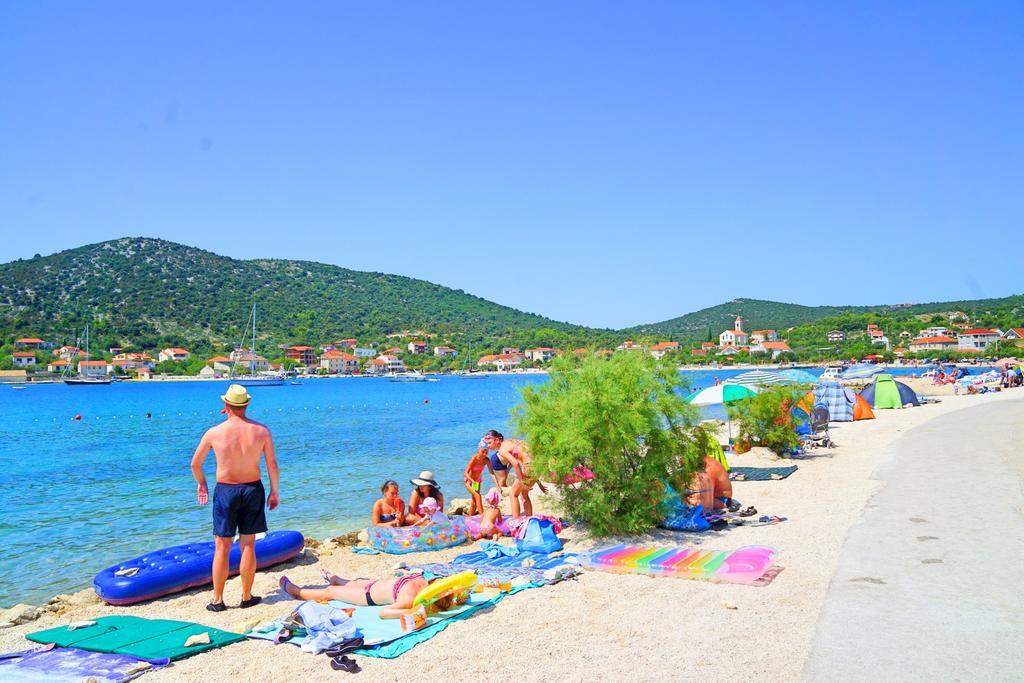 Apartments Borozan Vinišće Zewnętrze zdjęcie